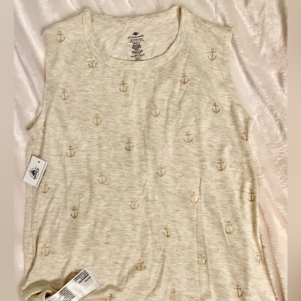 Disney CruiseLine NWT  top size Sm